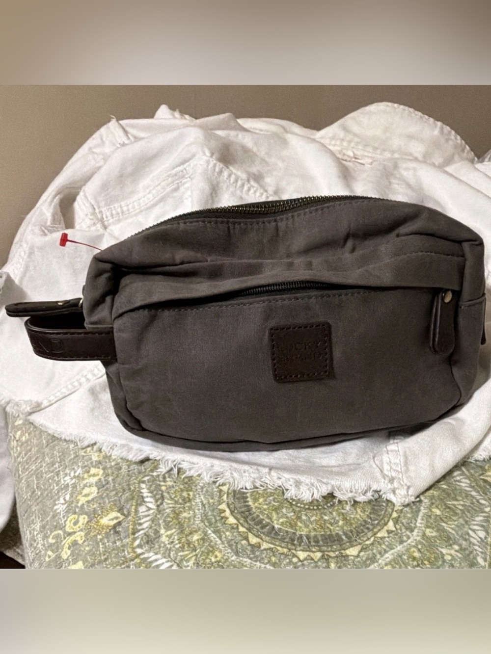 Lucky Brands Men's Toiletry Travel Brown bag, excellent condition
